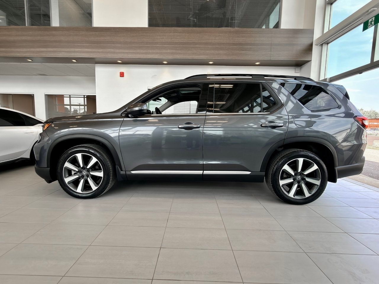 2025 Honda Pilot gray Notre-Dame-des-Prairies - photo #7