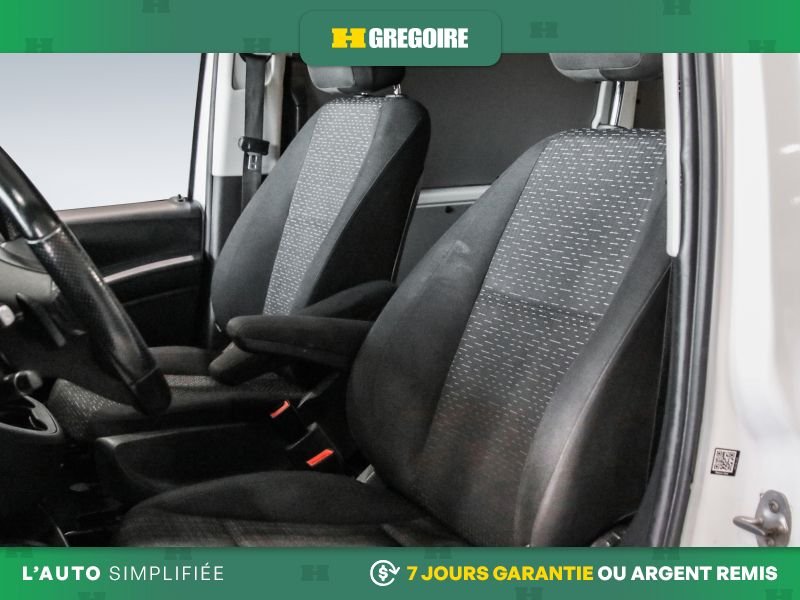 Mercedes Benz Metris 2023 Blanc Laval - photo #10