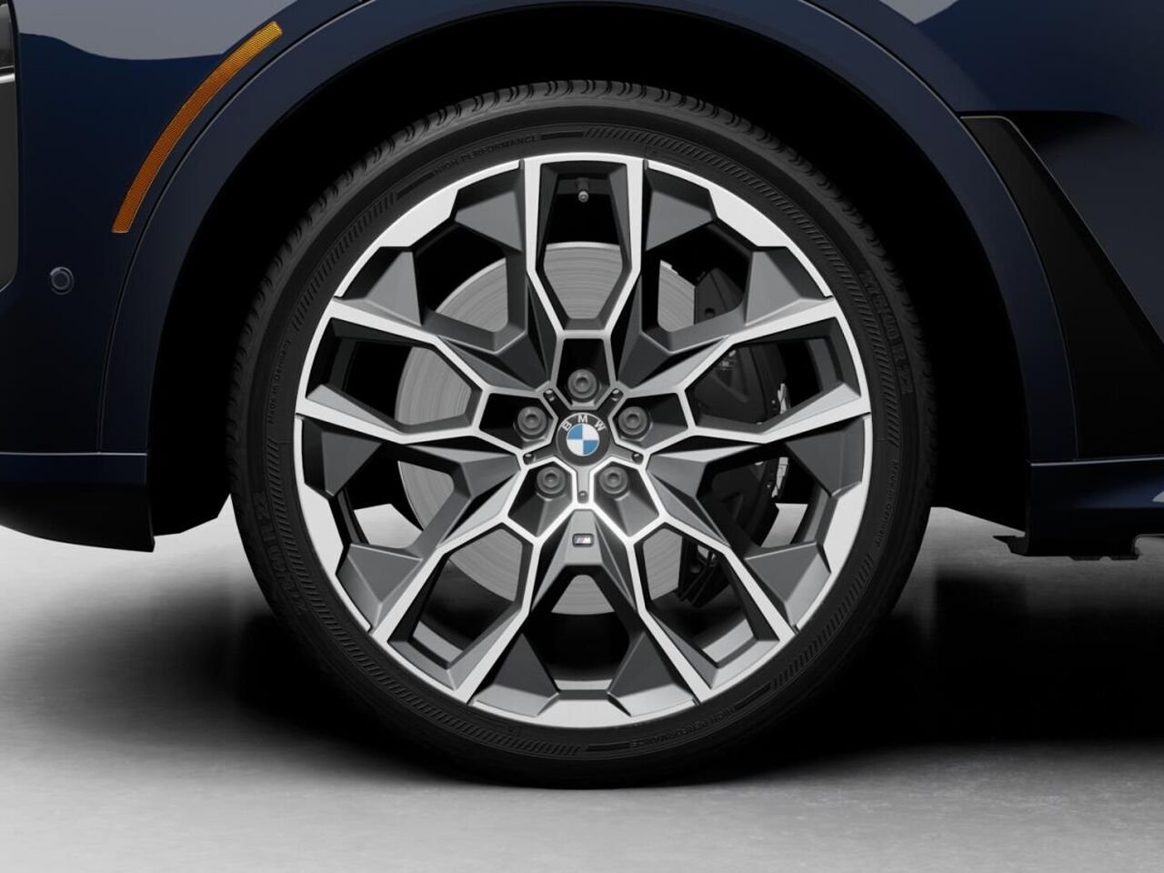 2026 BMW X7 Black Sapphire Metallic Blainville - photo #13