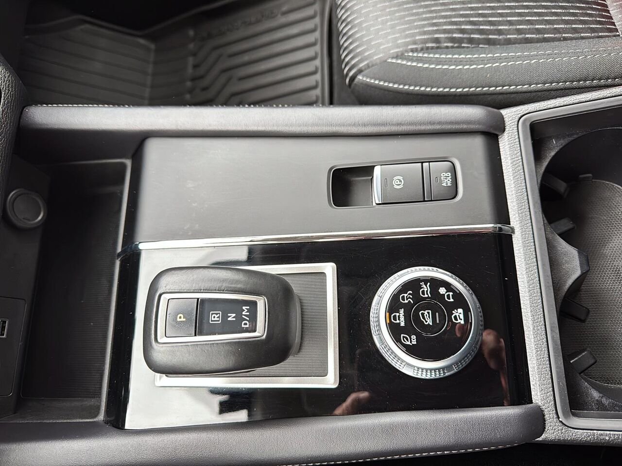 Mitsubishi Outlander 2024 Bleu Rouyn-Noranda - photo #14