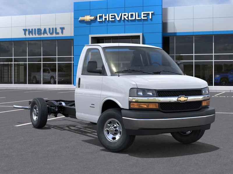 2026 CHEVROLET Express Commercial Cutaway 3500 fourgonnette 159 po SUMMIT WHITE Sherbrooke - photo #6