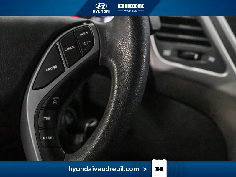 2016 Hyundai Elantra White Laval - photo #21