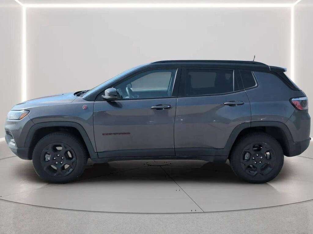 2023 Jeep Compass Grey Gatineau - photo #1