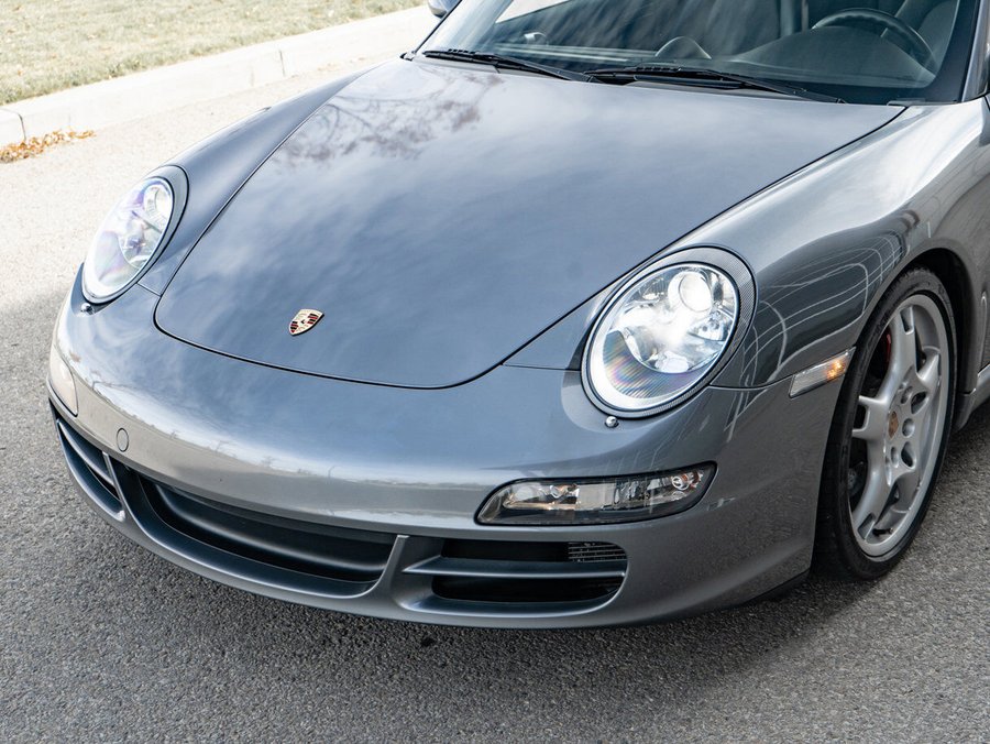 2005 Porsche 911 2005 Grey
