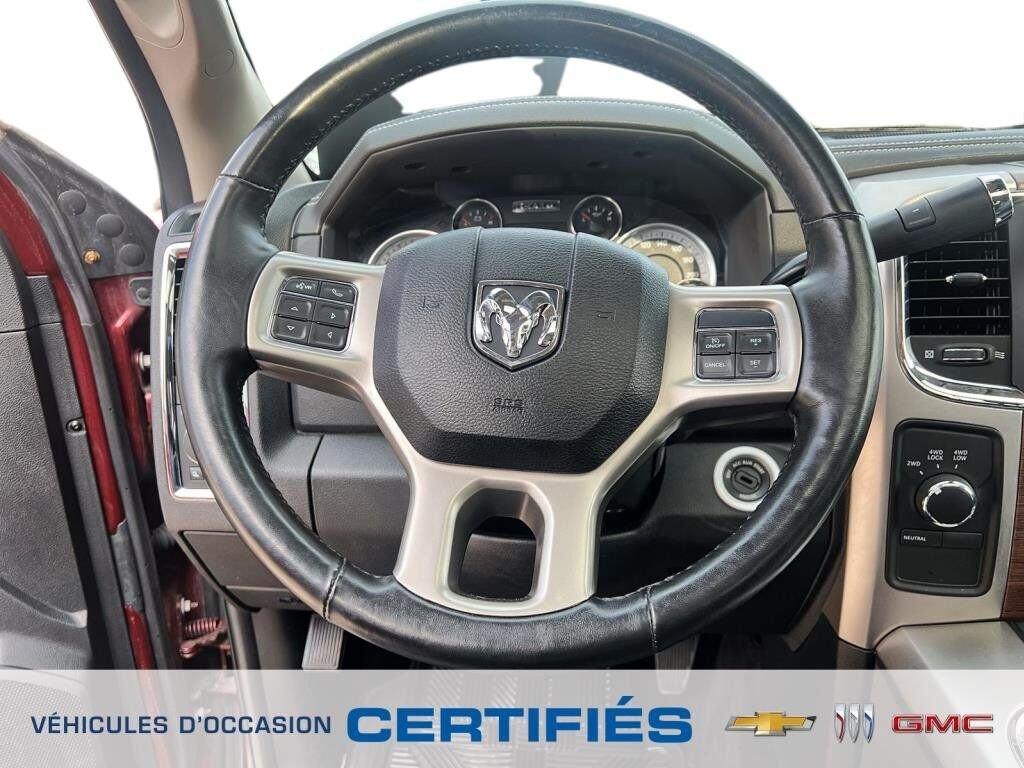2017 Ram 2500 VIN 3C6UR5FJ9HG555161 Red Chicoutimi - photo #11