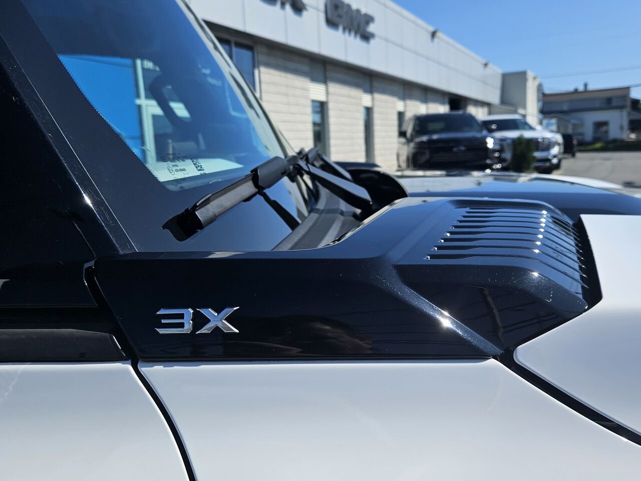 2024 GMC HUMMER EV VUS 3X e4RM 4 portes White Thetford Mines - photo #24