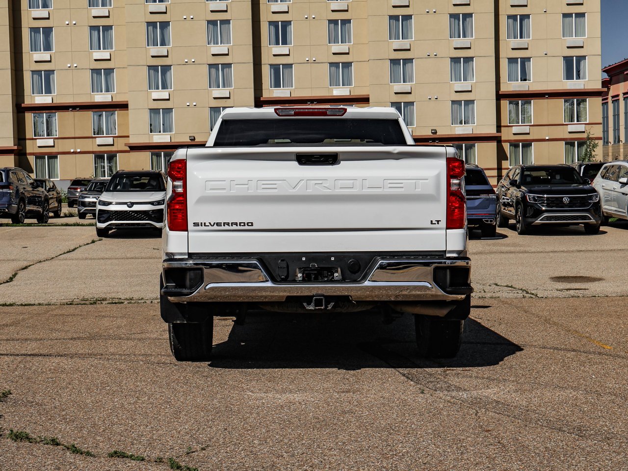 2025 Chevrolet Silverado 1500 4WD Crew Cab 147 LT White Sherwood Park - photo #6