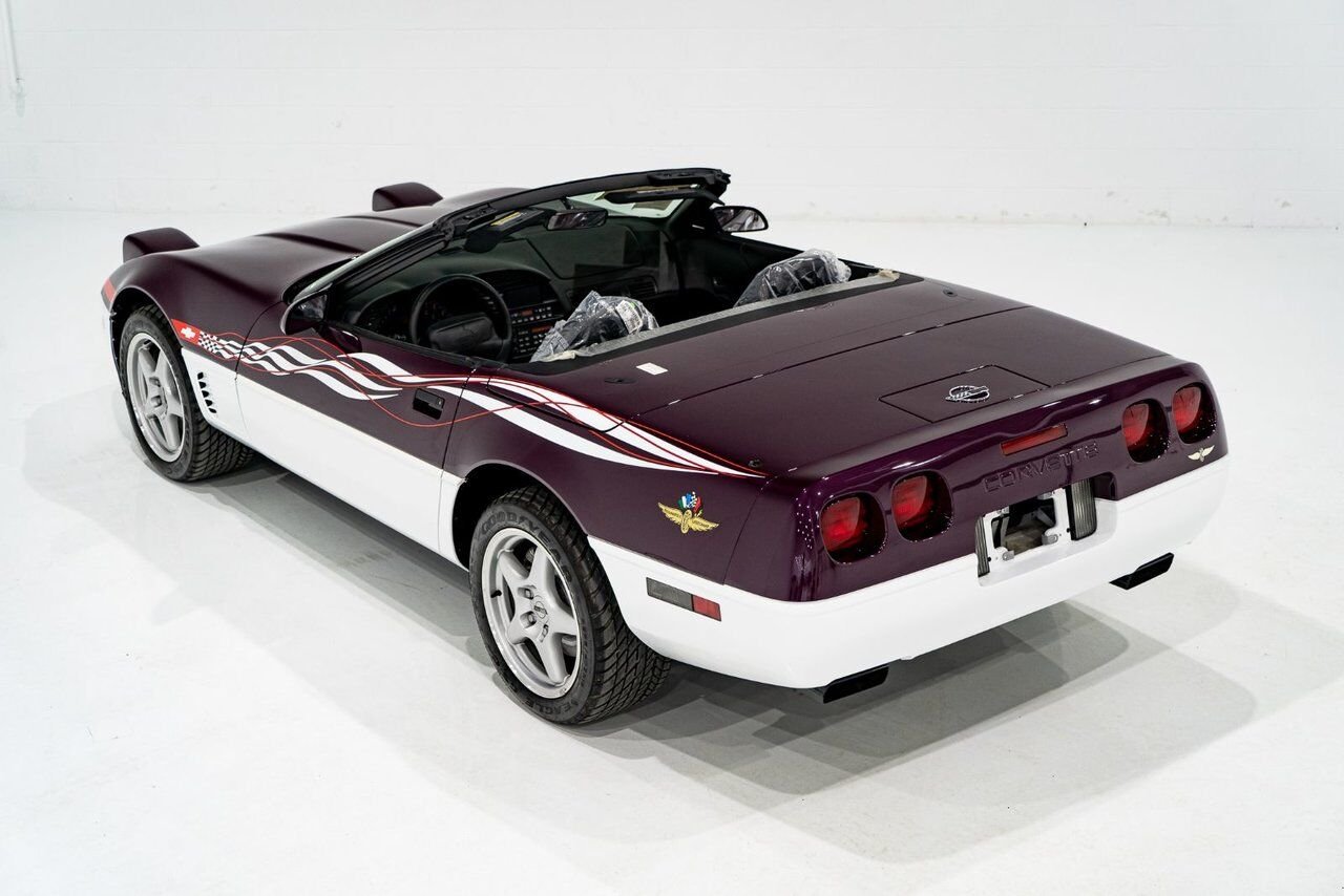 Chevrolet Corvette *PRIX EN USD* RPO Z4Z PACE CAR PRESENTED IN DELIVERY PACKAGING WITH ONLY 192MILES (307KM) FROM NEW 1995 Blanc Montréal - photo #77
