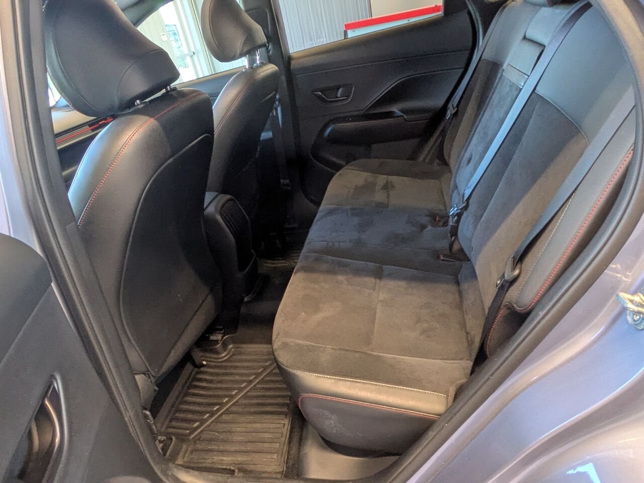 Hyundai Kona 2024 Gris Gatineau - photo #17