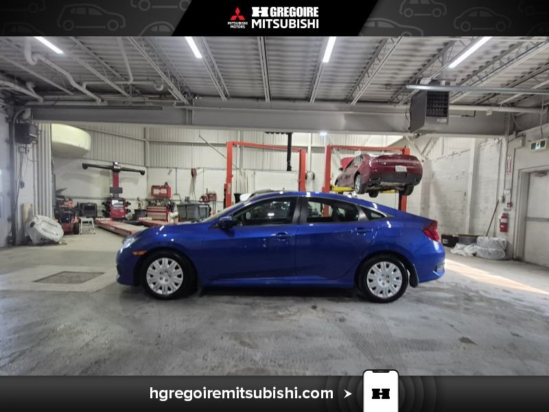 Honda Civic 2018 Bleu Blainville - photo #4