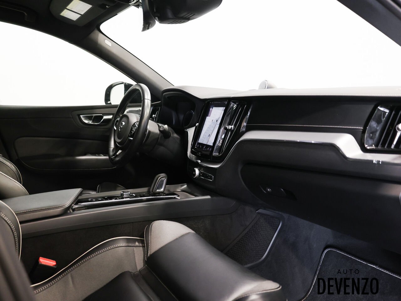 2020 Volvo XC60 Grey Saint-Eustache - photo #6