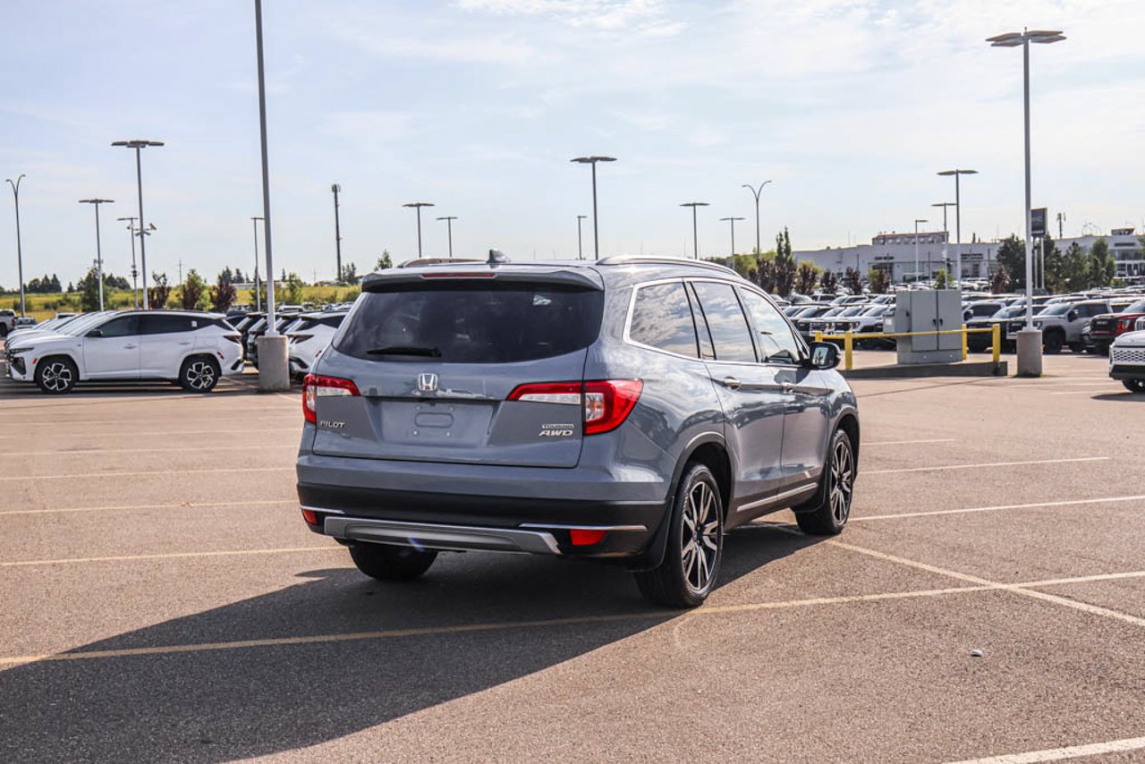2022 Honda Pilot Touring 7-Passenger AWD Grey Sherwood Park - photo #8