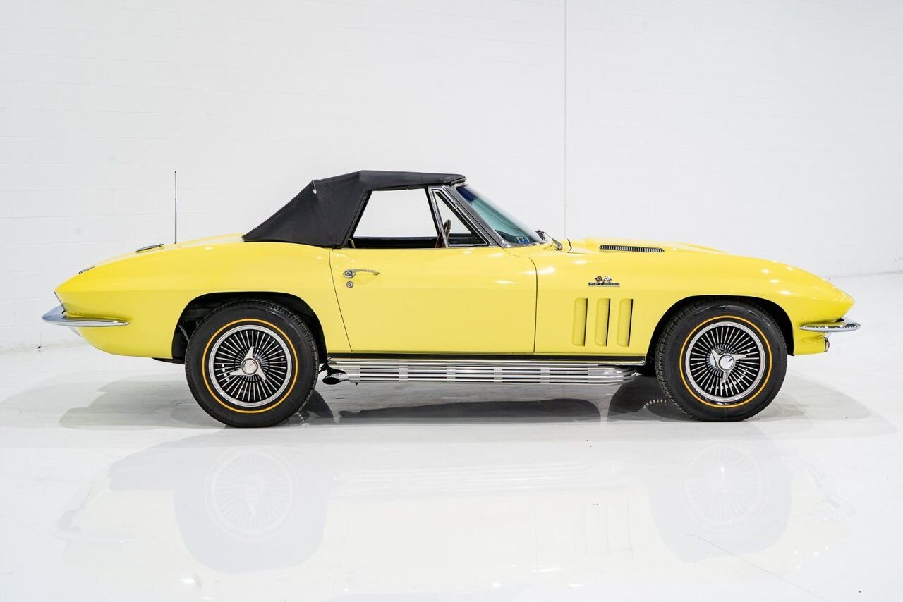 Chevrolet Corvette Matching# 427/425HP IP Code **PRICE IN USD** 1966 Jaune Montréal - photo #53