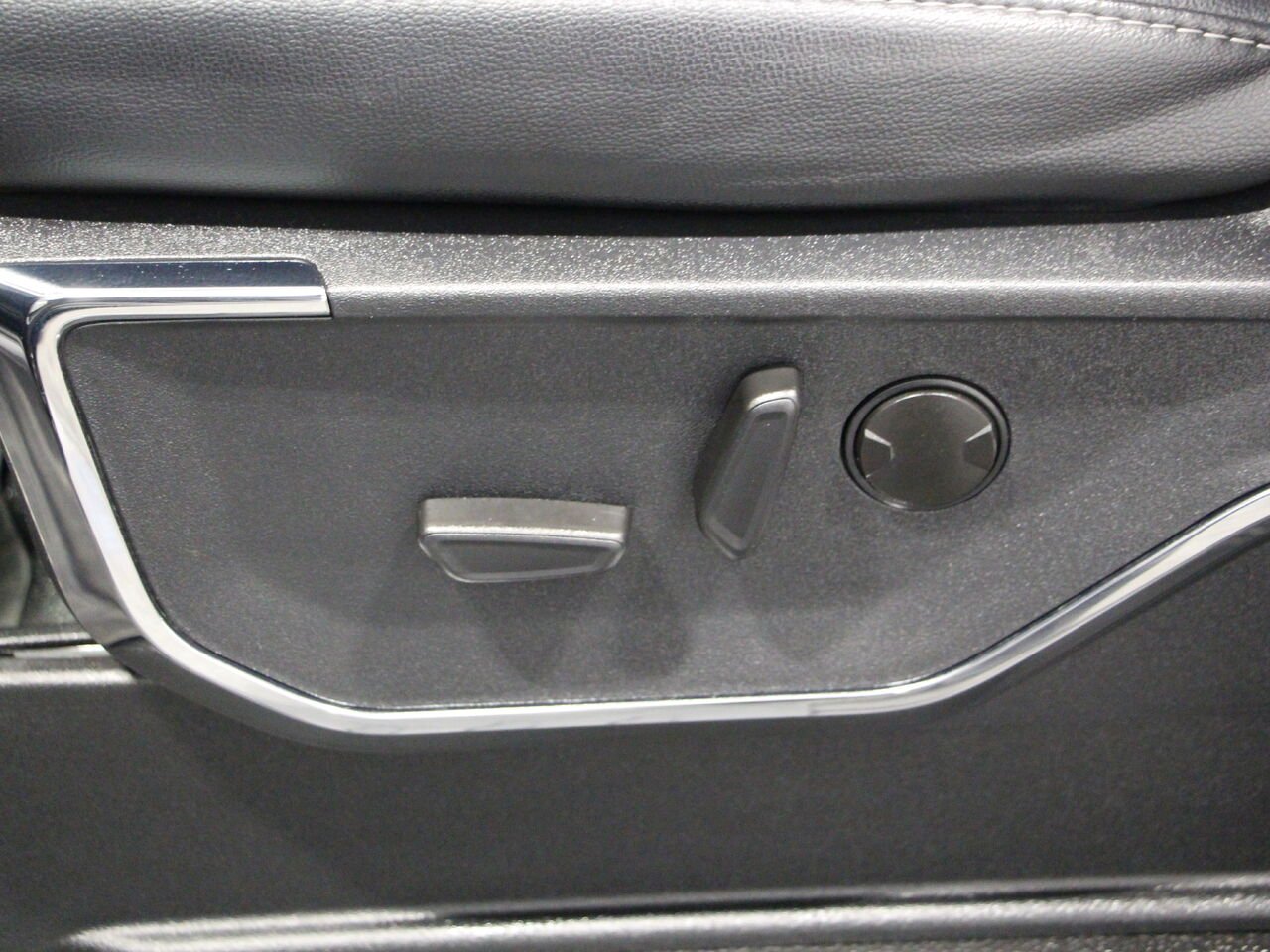 2024 Ford Super Duty F-250 SRW LARIAT F250 LARIAT CREW CAB Black Châteauguay - photo #23