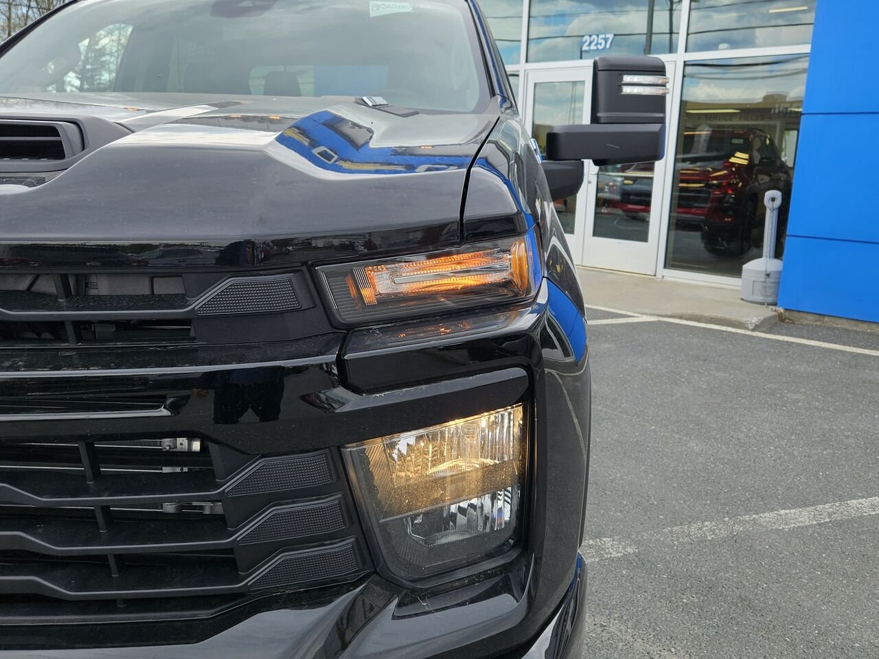 Chevrolet Silverado 2500HD Custom cabine multiplace 4RM 159 po 2026 NOIR Thetford Mines - photo #6