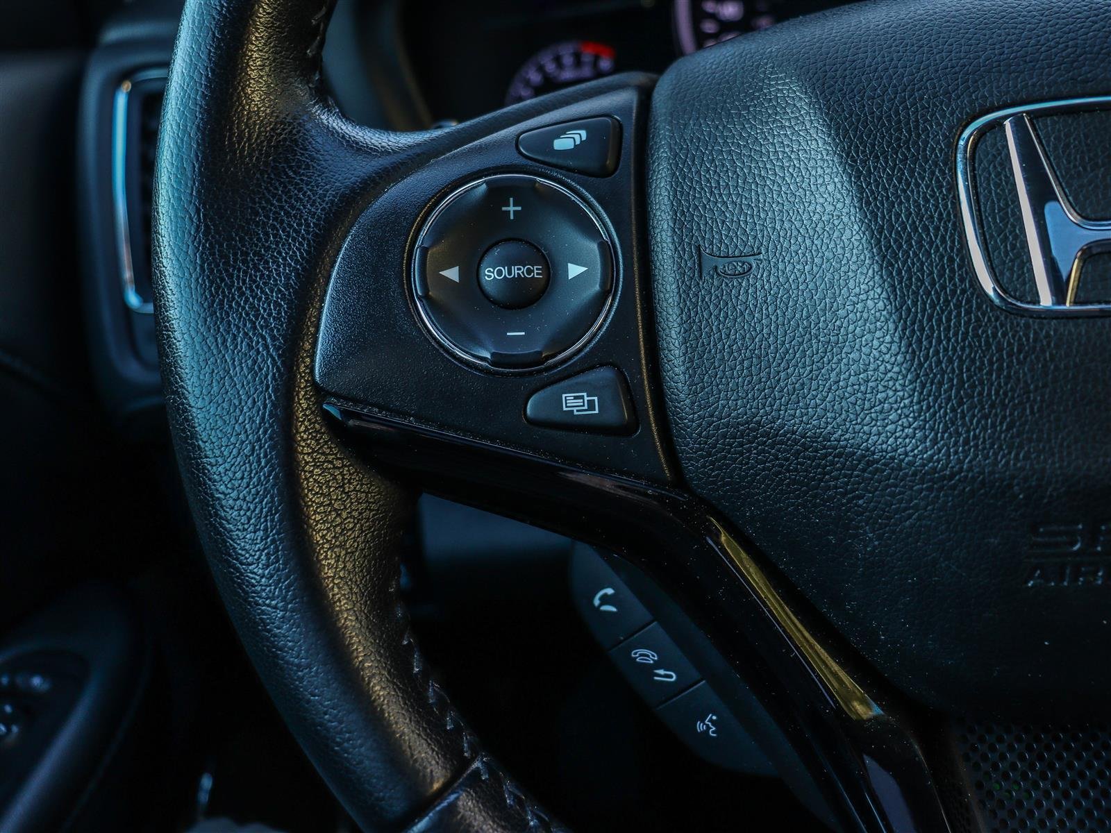 Honda HR-V Touring 2022 Grey Ottawa & Gatineau - photo #23