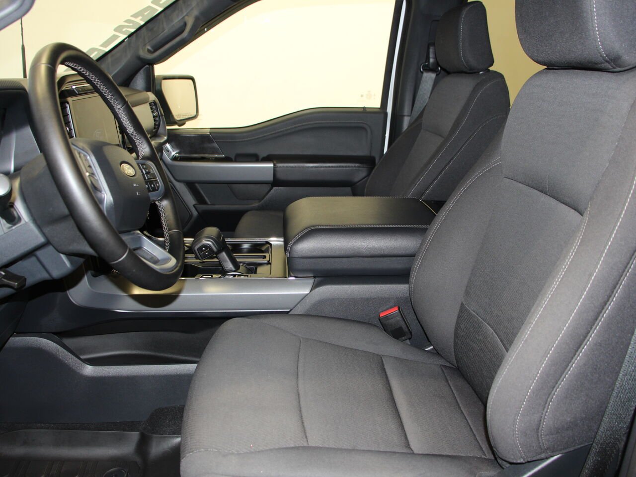 2025 Ford F-150 SUPERCREW XLT White Châteauguay - photo #11