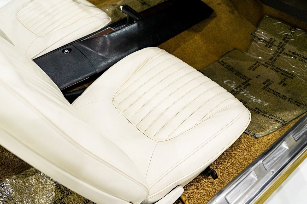 Dodge Challenger *PRIX EN USD* Convertible Fully restored to desirable specifications 1971 Or Montréal - photo #75