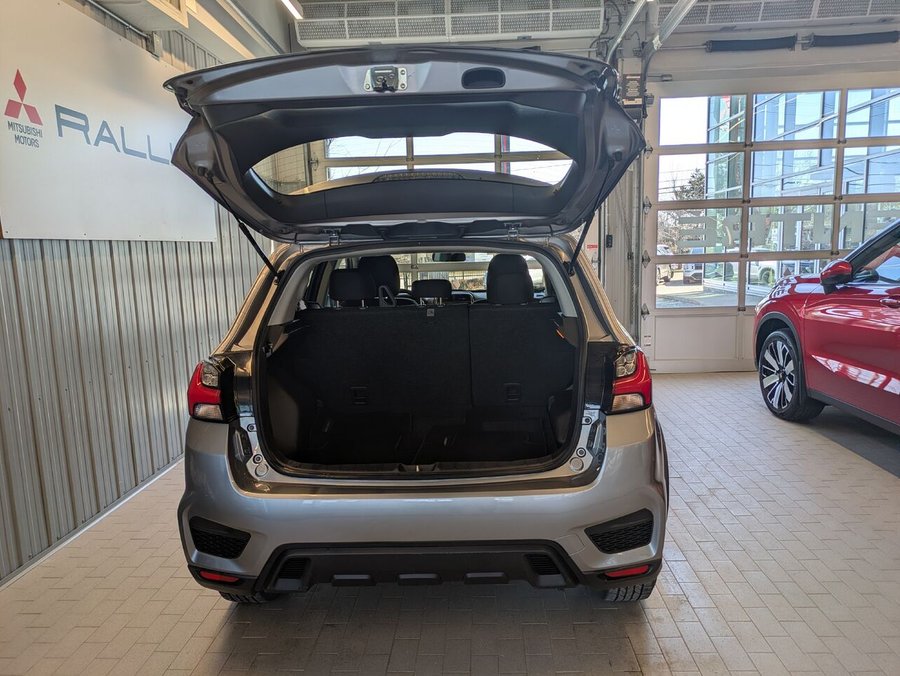 Mitsubishi RVR ES AWD 2024 Gris