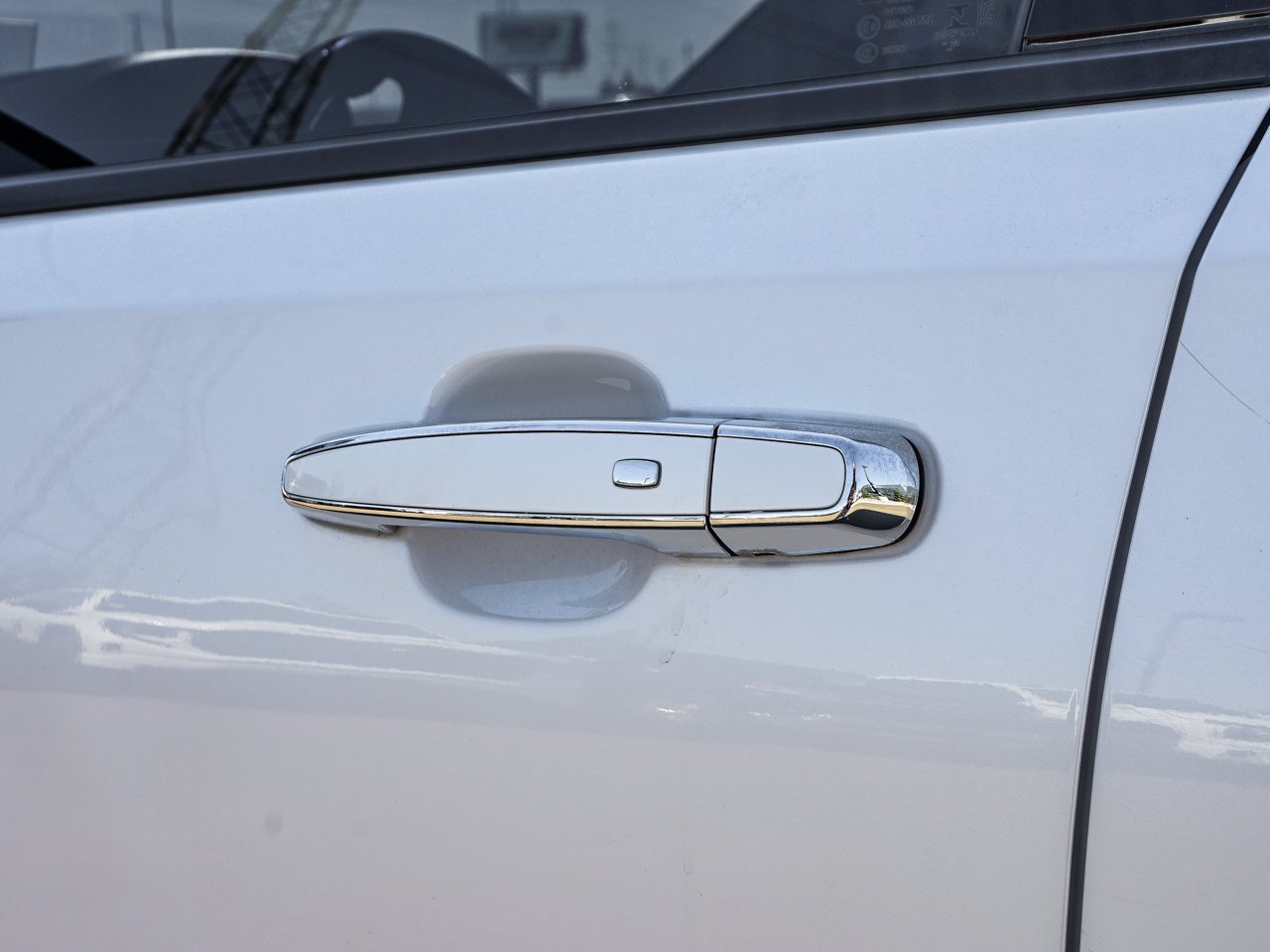 2022 GMC Terrain AWD 4dr Denali White Sherwood Park - photo #7