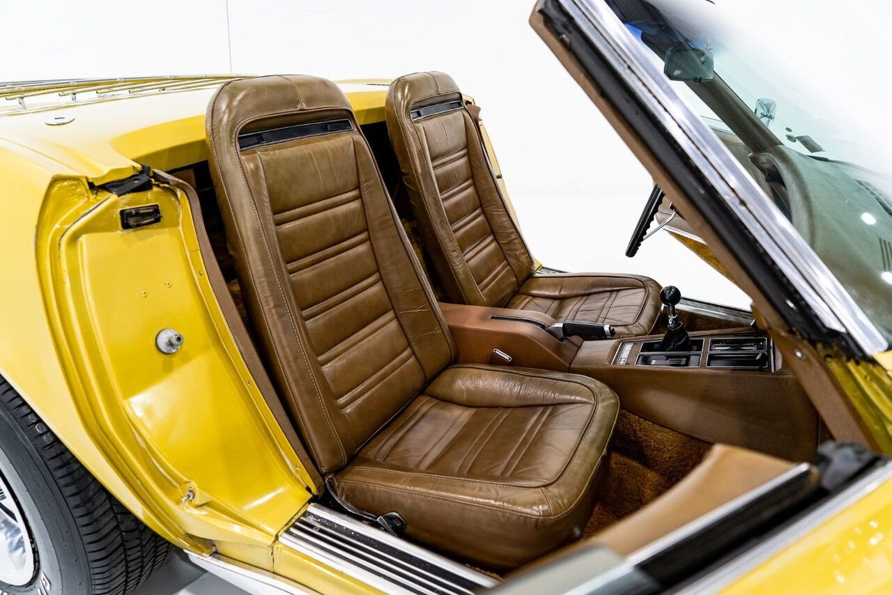 1972 Chevrolet Corvette Unrestored matching# LT1 with documented 103,454km(64,283mi) | PRIX EN USD Gold Montreal - photo #7