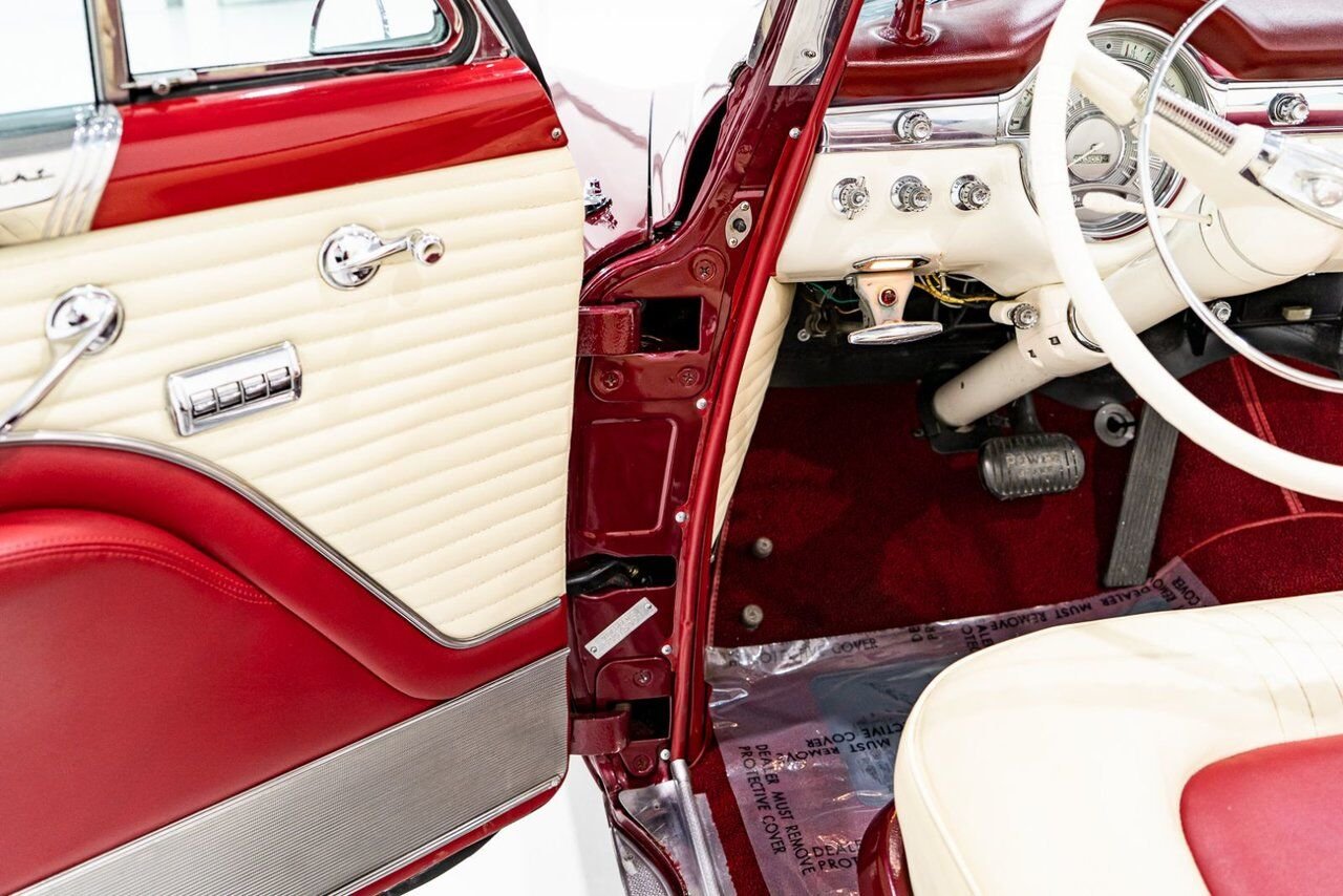 1953 Oldsmobile 98 PRIX EN USD | Convertible Beautifully Presented from complete Restoration Red Montreal - photo #61