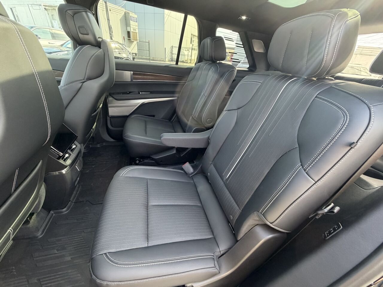 Cadillac VISTIQ Sport AWD FINANCEMENT À PARTIR 3.99% 2026 Noir Laval - photo #19