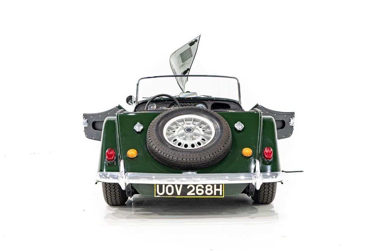 1970 Morgan Plus 8 Unrestored with only 7137km (4435miles) | PRIX EN USD Green Montreal - photo #66