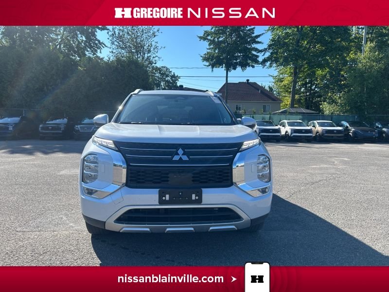 2024 Mitsubishi Outlander White Laval - photo #4