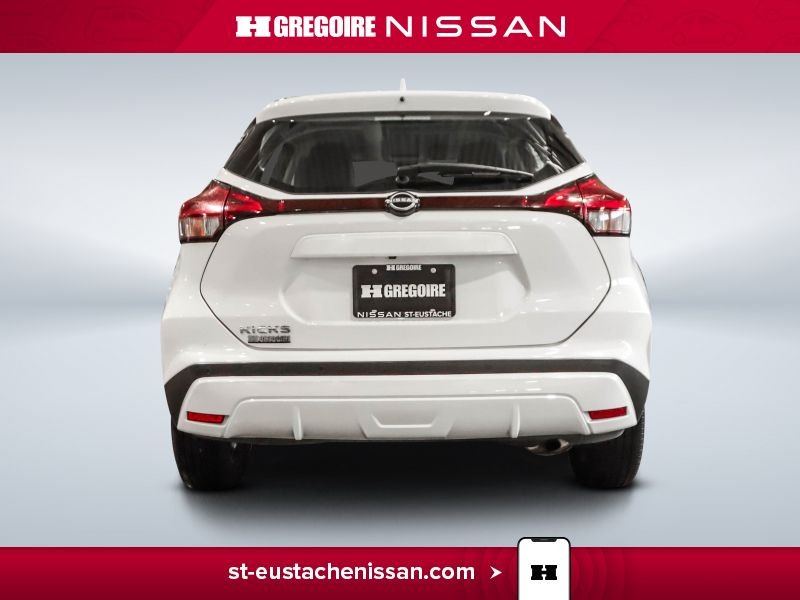 2024 Nissan Kicks White Laval - photo #10