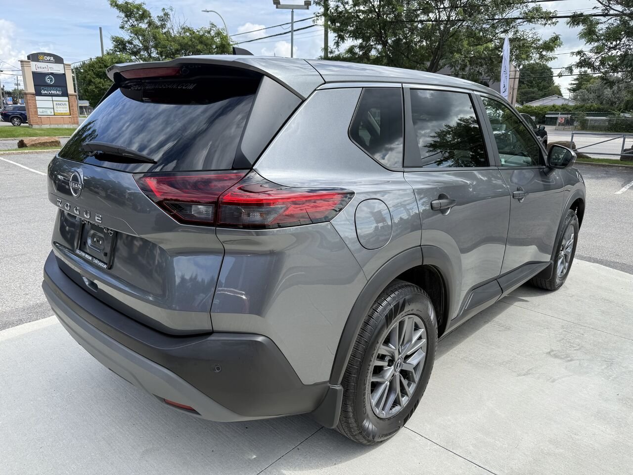 2023 Nissan Rogue S TA Grey Châteauguay - photo #4