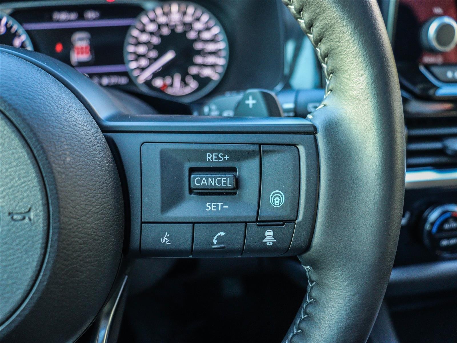 Nissan Pathfinder 2025 Grey Ottawa & Gatineau - photo #27
