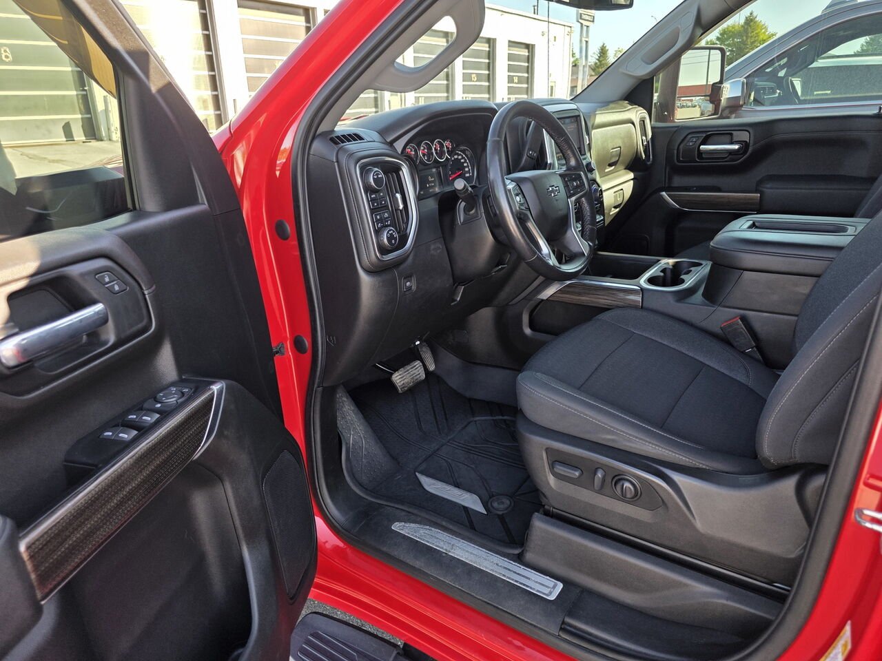 2021 Chevrolet Silverado 1500 RST Red Rouyn-Noranda - photo #26