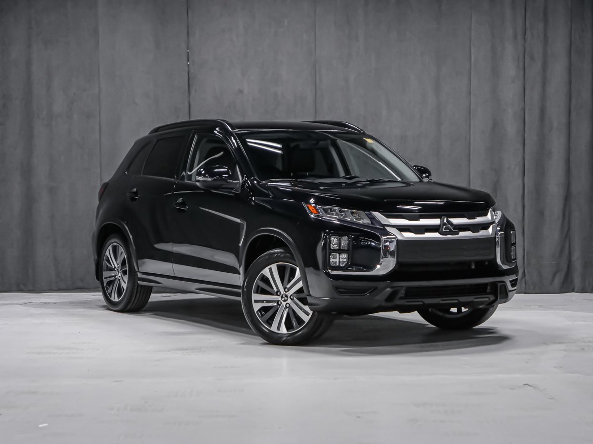 2024 Mitsubishi RVR SE Black Montreal - photo #1