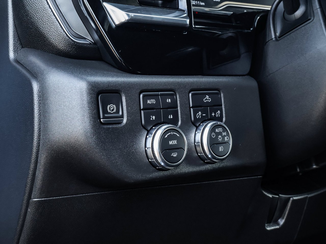 2023 GMC Sierra 1500 4WD Crew Cab 147 Elevation Blue Sherwood Park - photo #19
