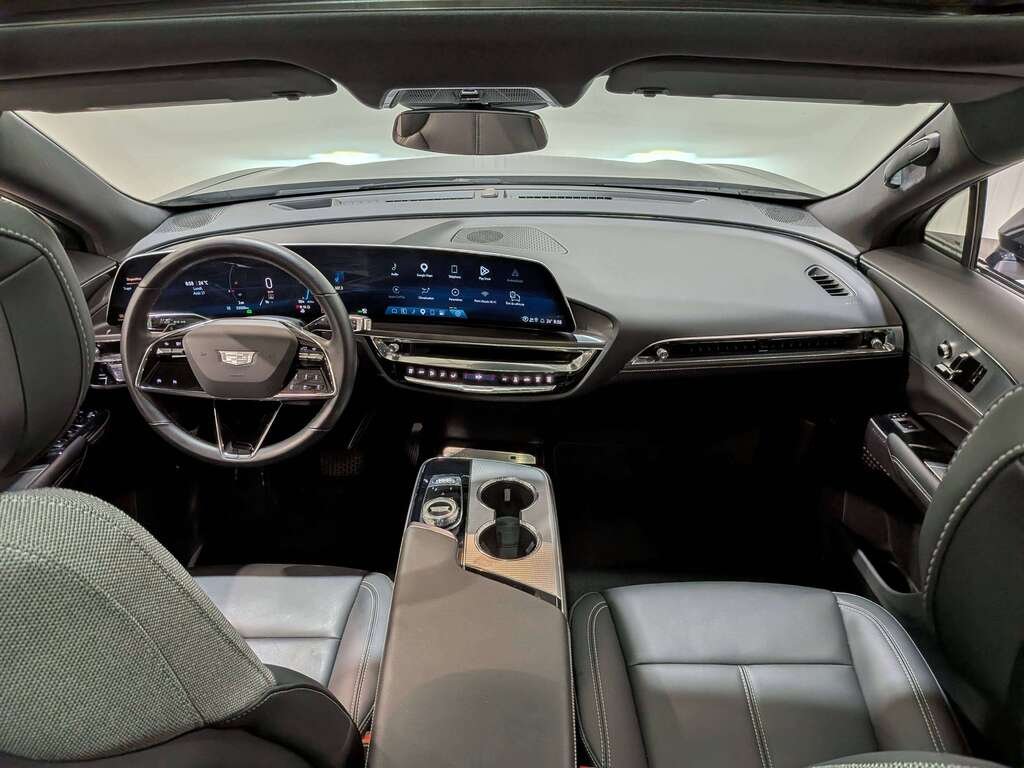 2024 Cadillac LYRIQ 4dr Tech w/1SA Grey Val-David - photo #10
