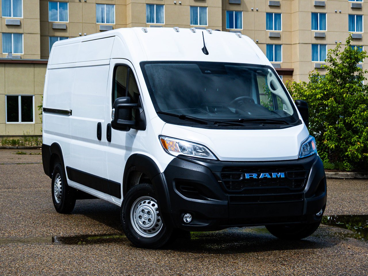 2025 Ram ProMaster Cargo Van SLT 2500 High Roof 136 WB White Sherwood Park - photo #1