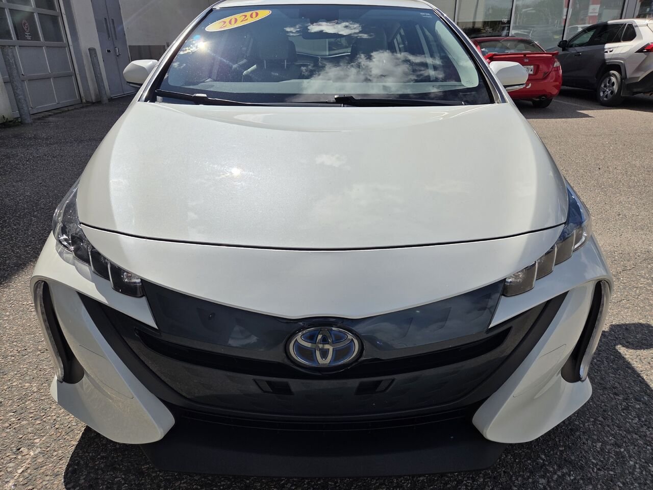 2020 Toyota PRIUS PRIME White Mont-Laurier - photo #1