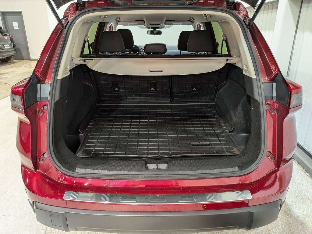 2024 Nissan Rogue AWD S Red Val-David - photo #8