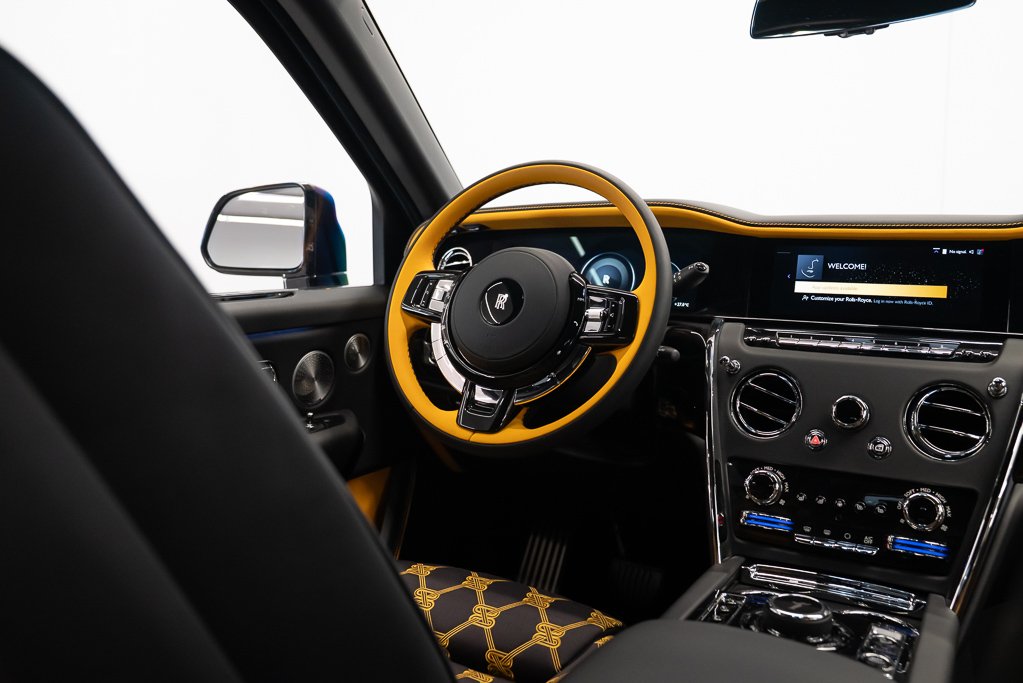 2025 Rolls-Royce Cullinan Black Kirkland - photo #23