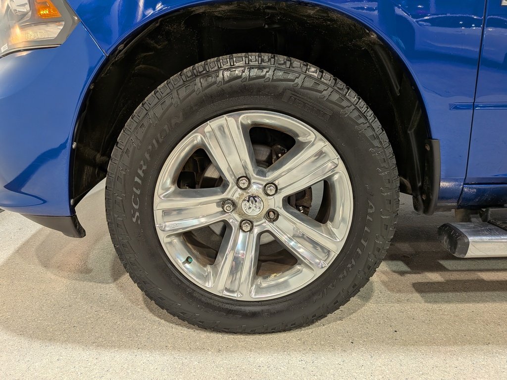 Ram 1500 4WD Quad Cab 140.5" Sport 2017 Bleu Val-David - photo #32