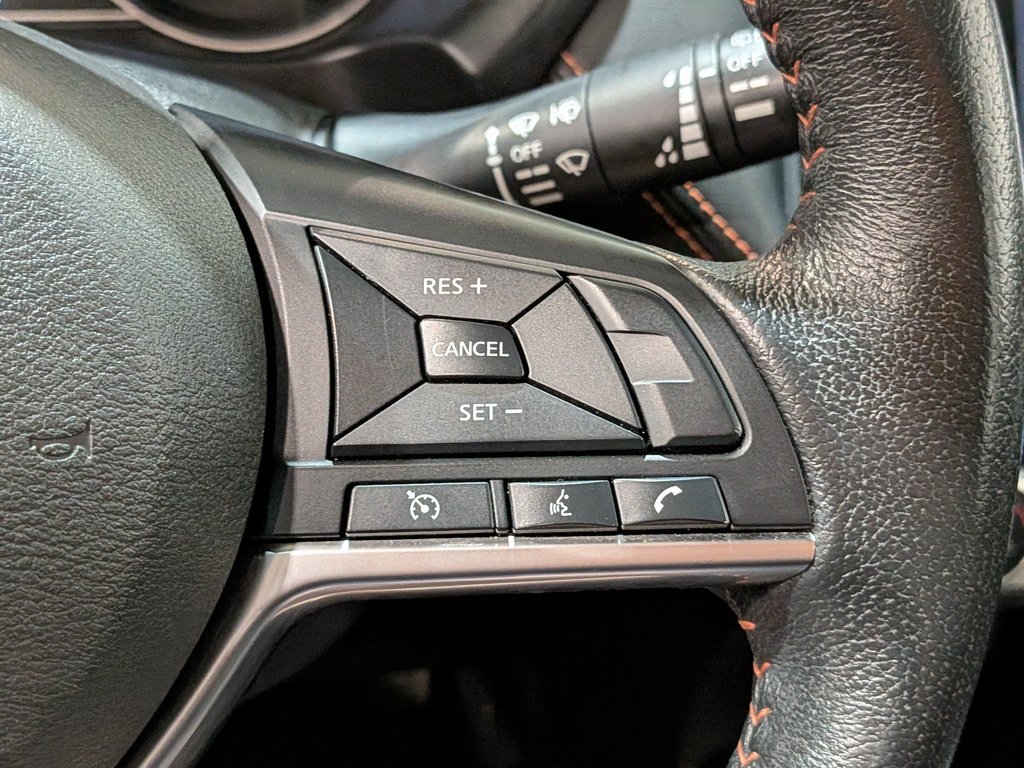 2020 Nissan Kicks SR FWD Red Val-David - photo #15