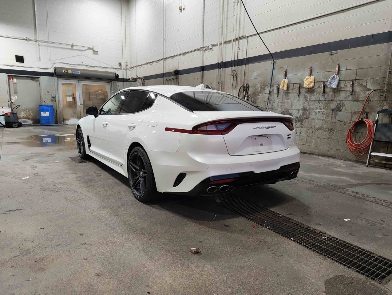 2018 Kia Stinger GT Limited AWD White Sherwood Park - photo #4