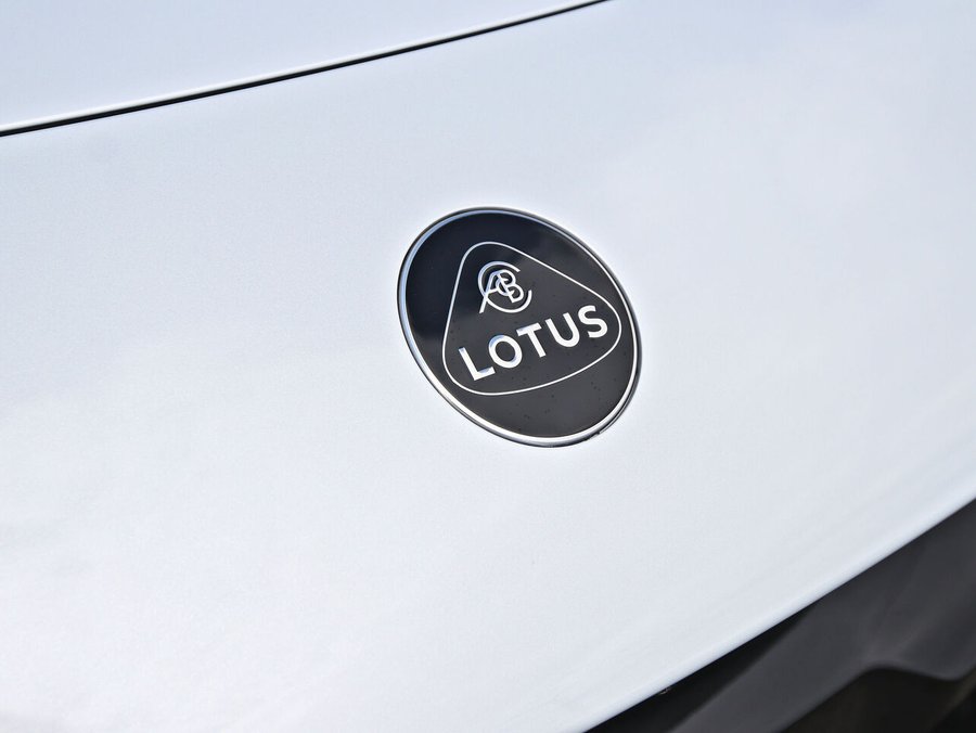 2026 Lotus Eletre 2026 Silver