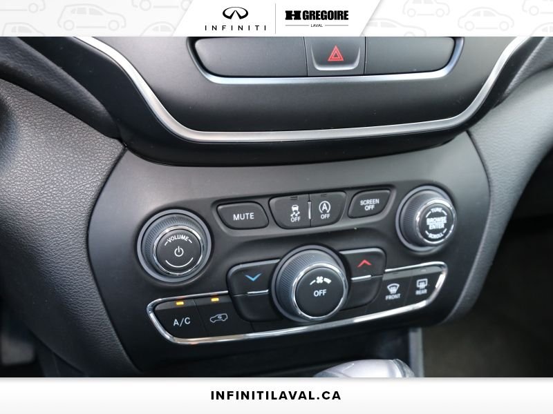 Jeep Cherokee IA2491 | NORTH - CAMERA DE RECUL - MAGS 2019 Laval - photo #17