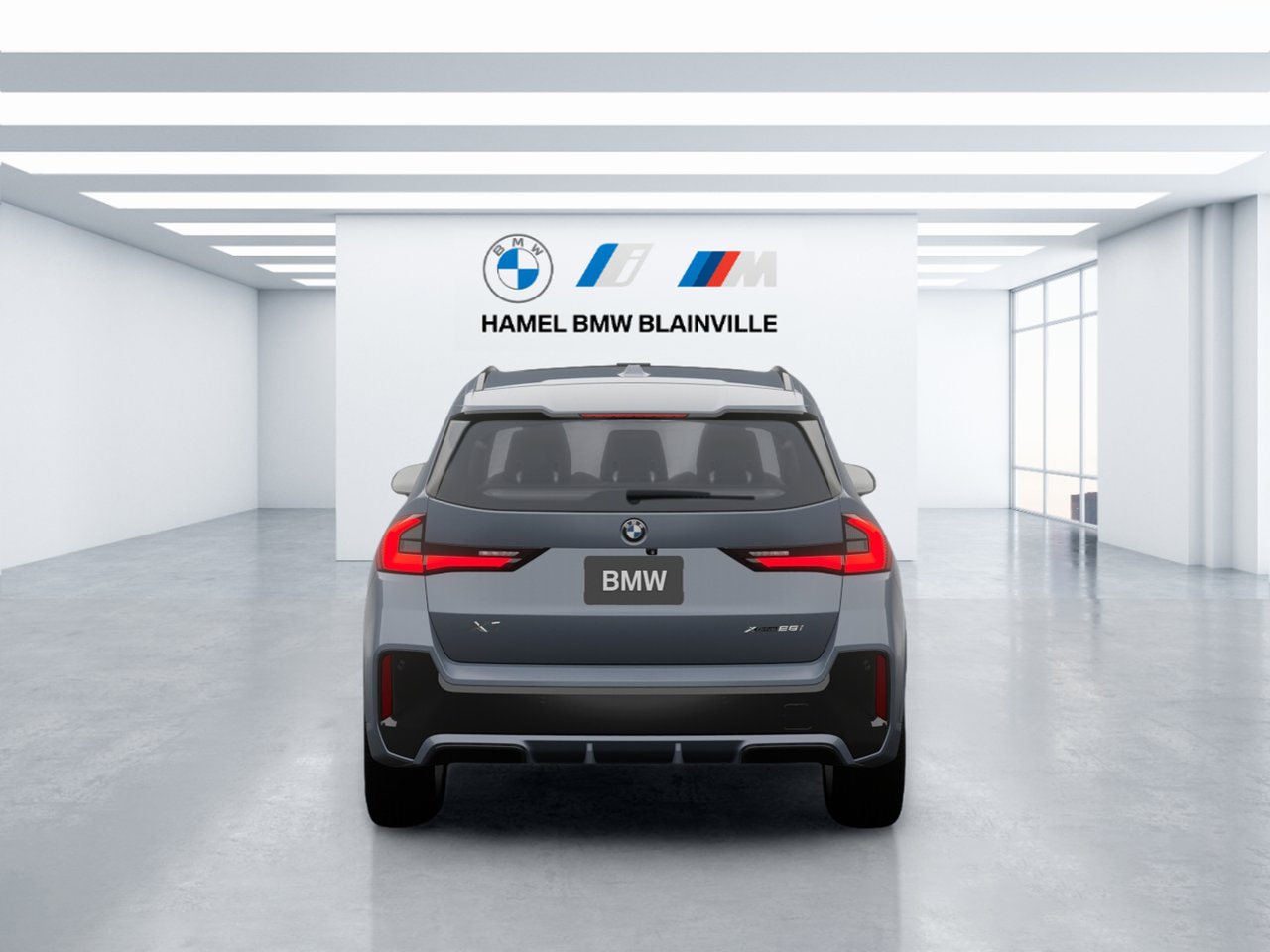 2026 BMW X1 Frozen Pure Grey Metallic Blainville - photo #4