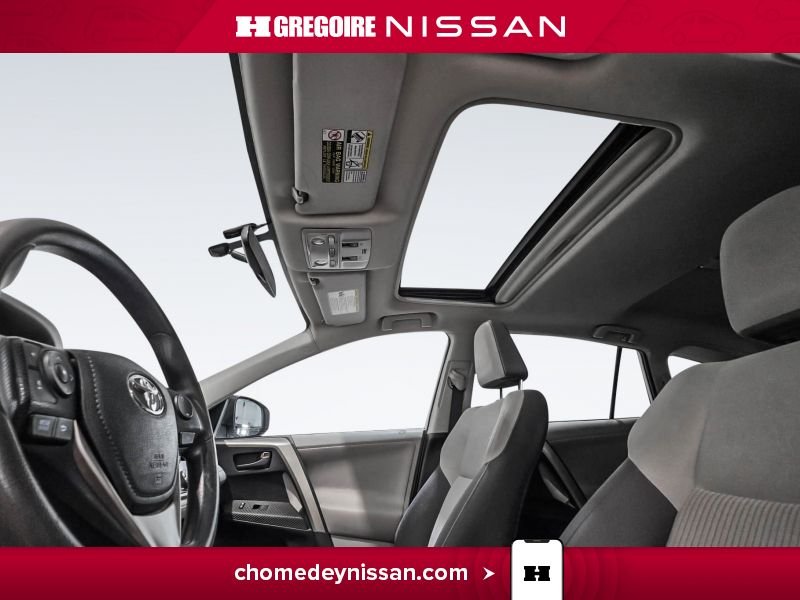 2013 Toyota Rav 4 White Laval - photo #15