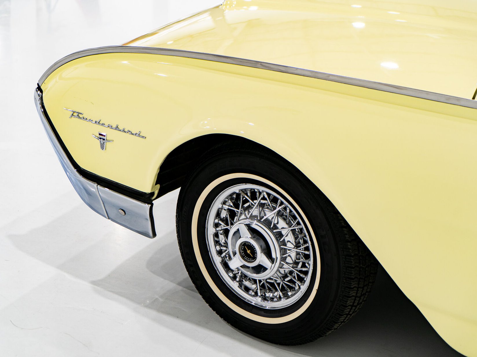 Ford Thunderbird Beautifully Presented From Older Restoration with original bill of sale 1962 Jaune Montréal - photo #38