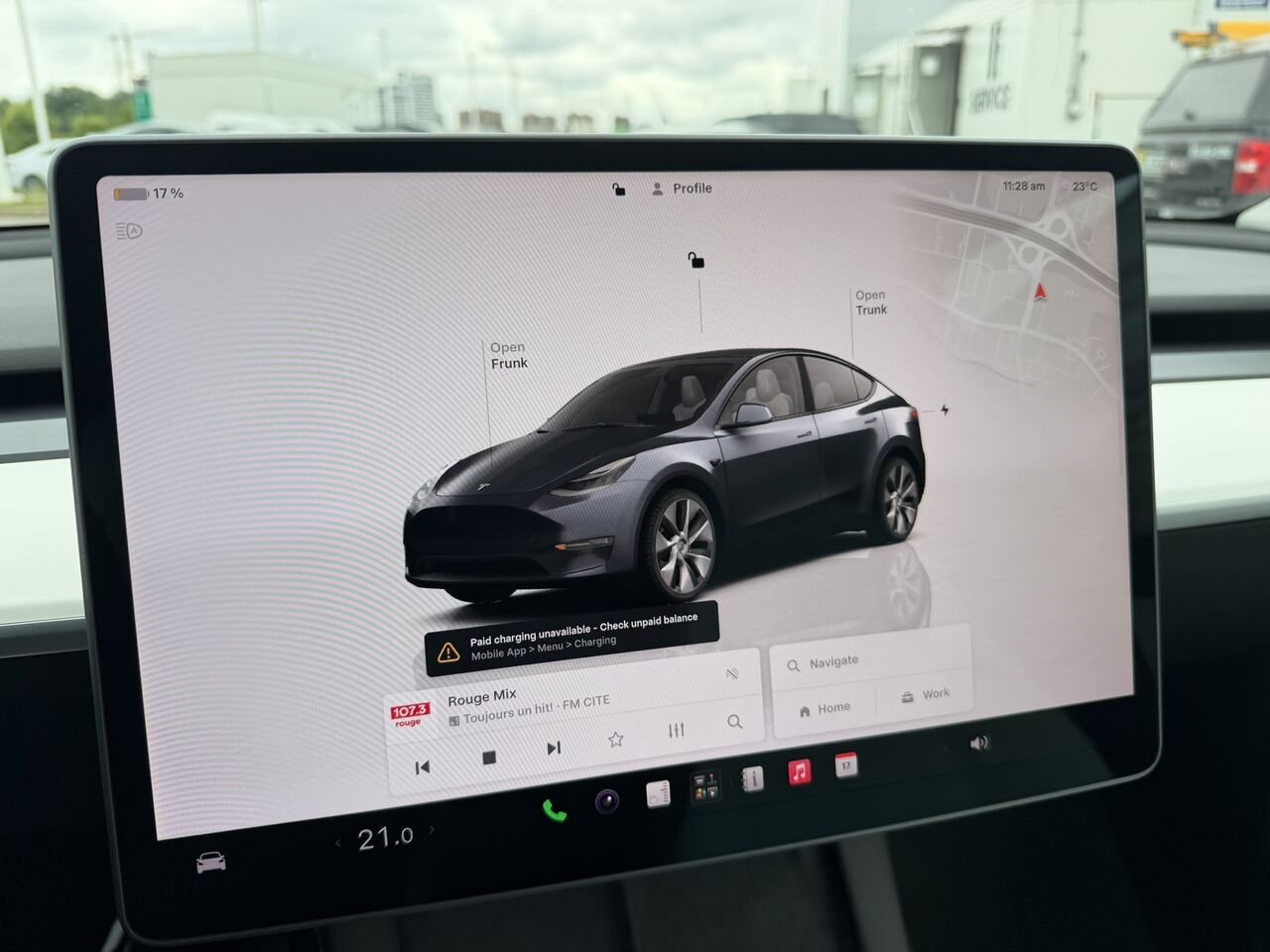 Tesla Model Y LONG RANGE AWD 7 PASSAGERS 2022 Argent Laval - photo #26