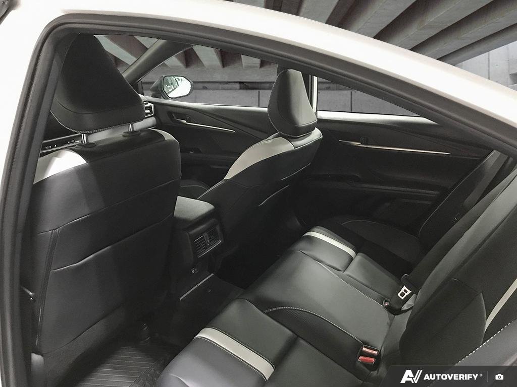 2025 Toyota Camry 2501988A | SE Upgrade White Edmonton - photo #22